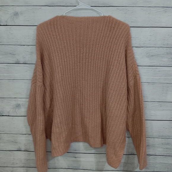 Sadie and sage Dusty‎ rose cable knit sweater - Picture 2 of 3